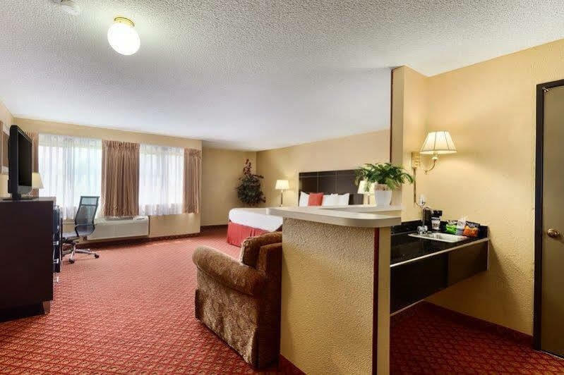 Broadway Inn & Suites Oklahoma City Exterior photo